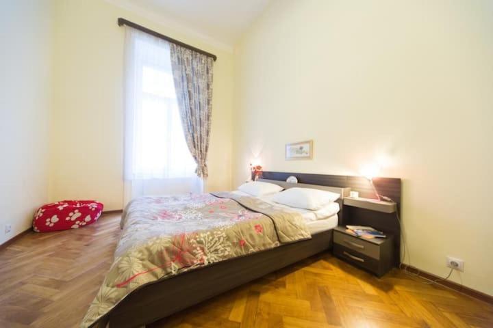 Apartment On Tabidze 3/5 ティビリシ エクステリア 写真