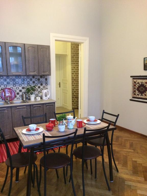 Apartment On Tabidze 3/5 ティビリシ エクステリア 写真